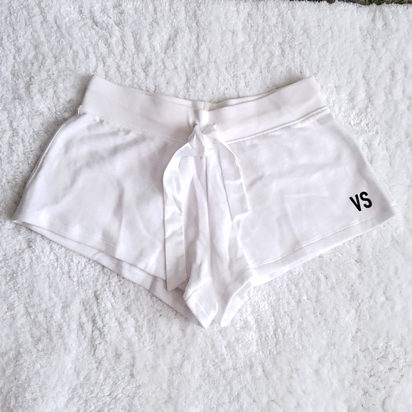Victoria's Secret Pants - ↔️🎊Victoria's Secret Short Size S